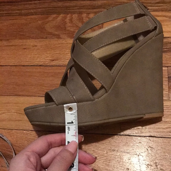 NWOB Taupe wedges size 8.5 (EUR 39) - Picture 6 of 7